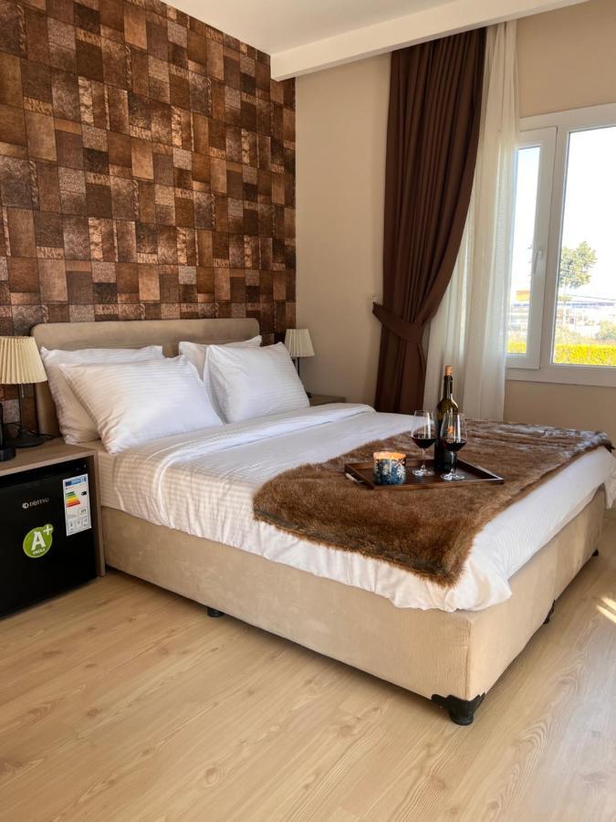 B. Equine Range Hotel Narlidere Exterior photo