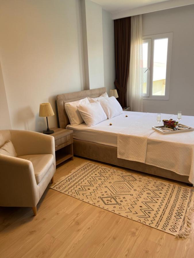 B. Equine Range Hotel Narlidere Exterior photo